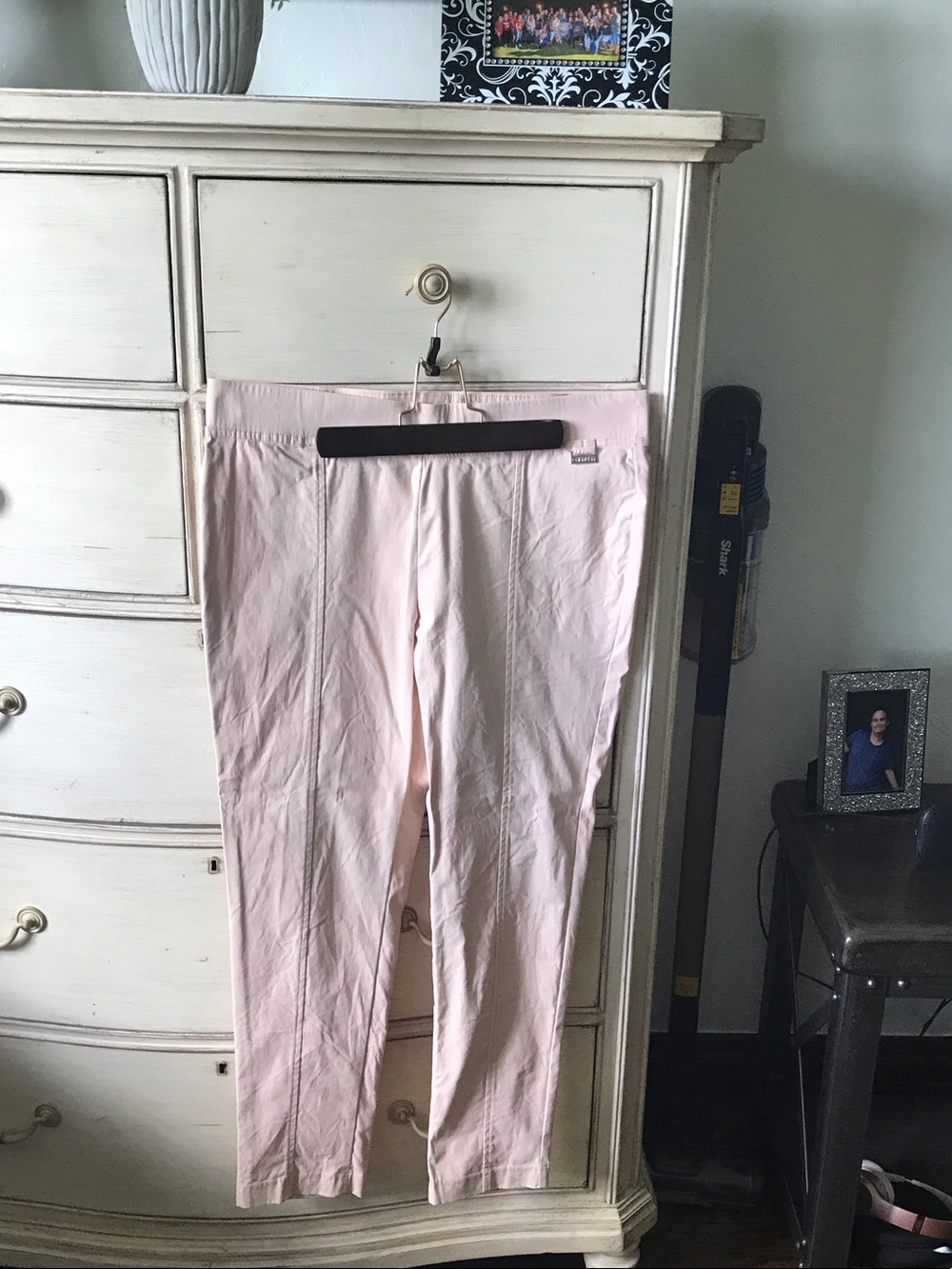 Calvin Klein Light Pink Cropped Pull-On Pants